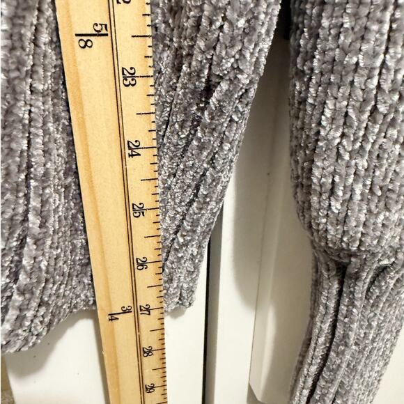 Cynthia Rowley Gray Chenille Turtleneck Sweater Women’s Medium Soft Cozy Knit - Picture 8 of 9